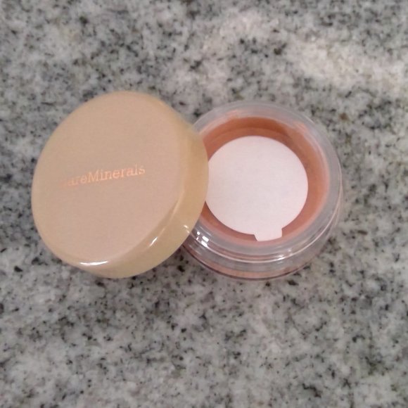 bareMinerals "Vintage Pearl" .03 oz Powder Blush - Picture 2 of 3
